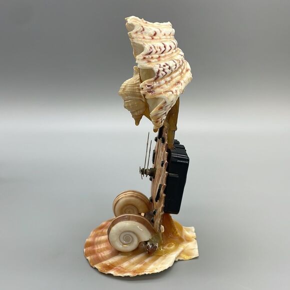 Vintage Owl Shell Art Clock Handmade Kitsch Souvenir 1970s - Picture 3 of 16